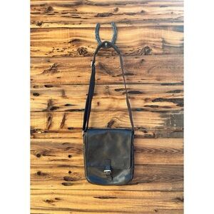 COLE HAAN | Black Pebbled Leather Reporter Bag